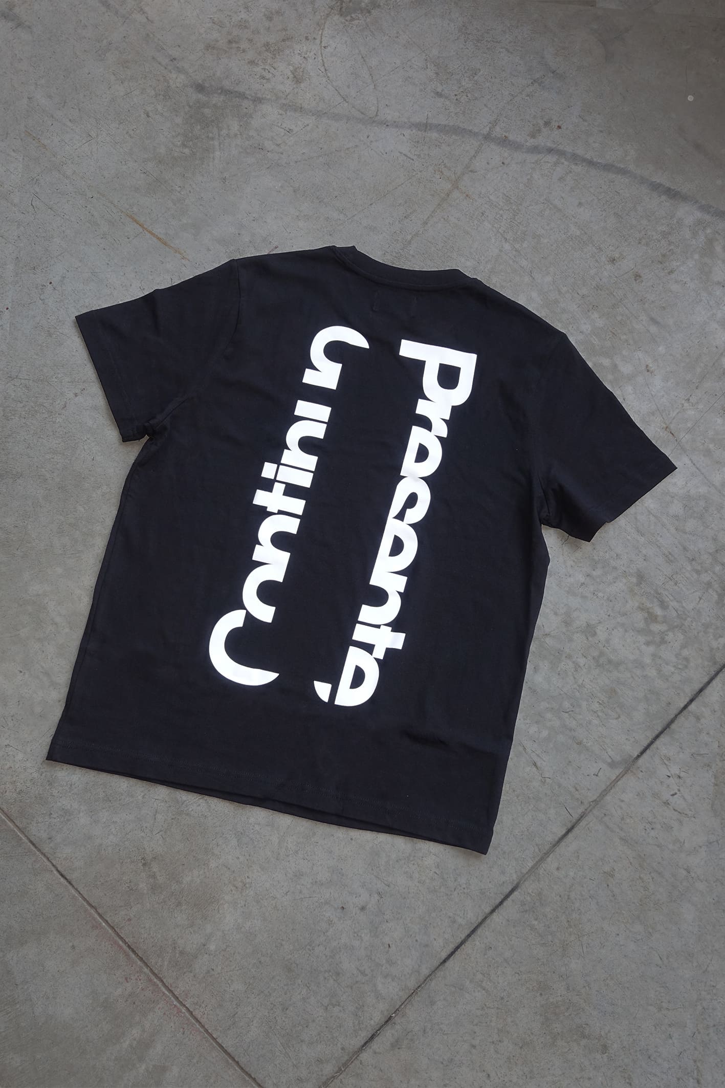 Presente Continuo / WORDMARK tee